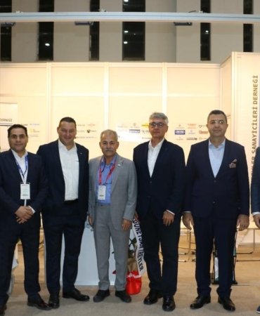 logistech-2025-izmirde-kapilarini-acti-turk-treyler-sektoru-gucunu-sergiledi-qe6zjHOG.jpg