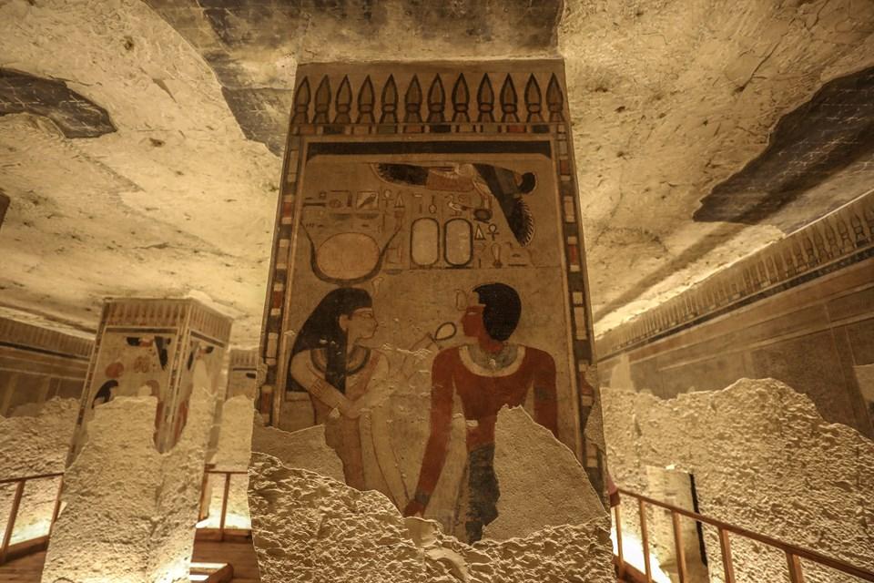 Luksor’daki Krallar Vadisi’nde Büyük Restorasyon Sonunda İlk Ziyarete Açılıyor: Amenhotep III’nin Mezarındaki Küresel Heyecan 2 Luksor’daki Krallar Vadisi’nde Büyük Restorasyon Sonunda İlk Ziyarete Açılıyor: Amenhotep III’nin Mezarındaki Küresel Heyecan