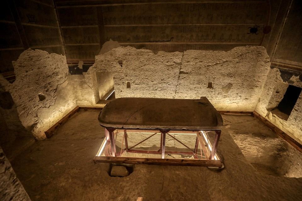 Luksor’daki Krallar Vadisi’nde Büyük Restorasyon Sonunda İlk Ziyarete Açılıyor: Amenhotep III’nin Mezarındaki Küresel Heyecan 1 Luksor’daki Krallar Vadisi’nde Büyük Restorasyon Sonunda İlk Ziyarete Açılıyor: Amenhotep III’nin Mezarındaki Küresel Heyecan