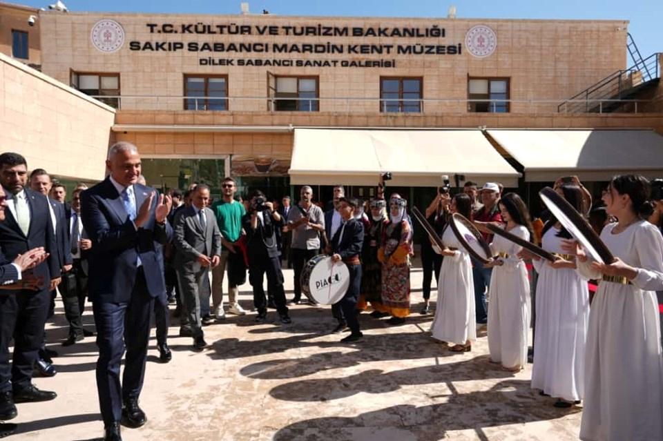 Mardin Kültür Yolu Festivali Başladı: Türkiye’nin Sanat ve Turizm Ekosistemi Yeni Bir Rekor Peşinde 5 Mardin Kültür Yolu Festivali Başladı: Türkiye’nin Sanat ve Turizm Ekosistemi Yeni Bir Rekor Peşinde