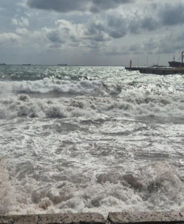 Marmara'da Sert Poyraz Fırtınası Deniz Ulaşımını Durdurdu 10 marmarada-sert-poyraz-firtinasi-deniz-ulasimini-durdurdu-lGLyrBFW.jpg