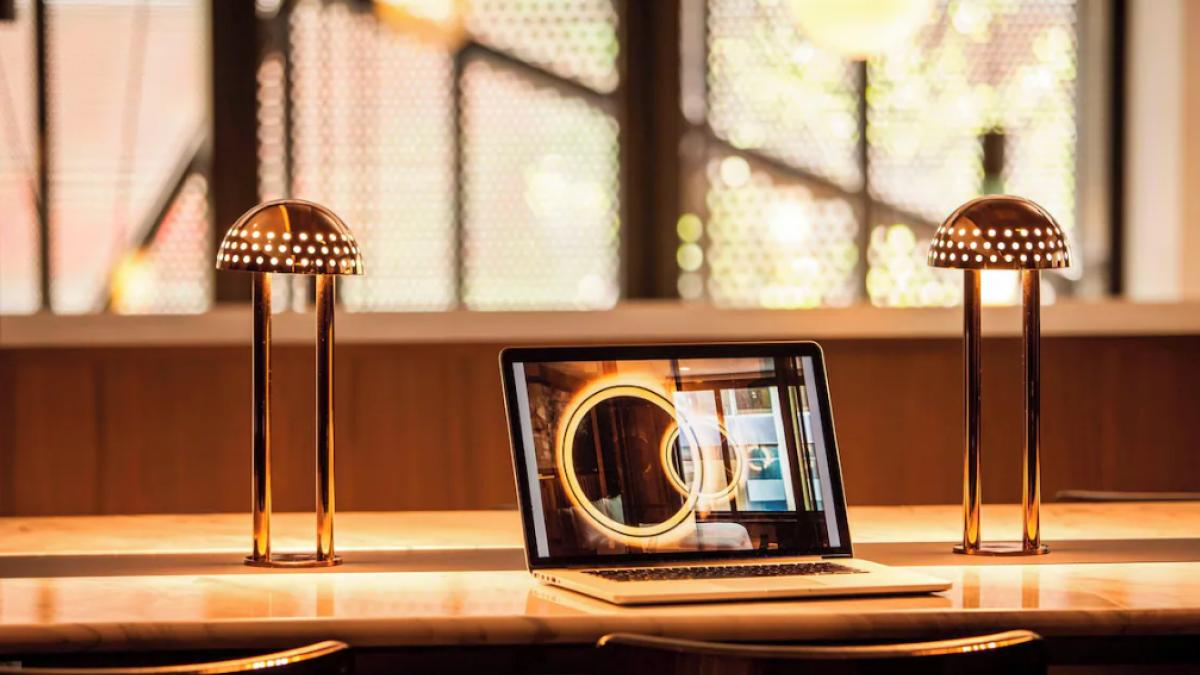 Otel Odalarında Yapay Zekâ Devrimi! "ComfortTech" Yükseliyor, İnsan Teması Değerini Koruyor 2 otel-odalarinda-yapay-zek-devrimi-comforttech-yukseliyor-insan-temasi-degerini-koruyor-xpu4F8bt.jpg