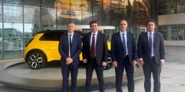 oyak-ve-renault-grouptan-stratejik-is-birliginde-yeni-donem-HK5M7qIU.jpg
