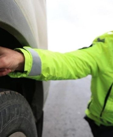 Zorunlu Kış Lastiği Tarihleri Değişti 15 Kasım’dan 15 Nisan’a Çekildi 10 zorunlu-kis-lastigi-tarihleri-degisti-15-kasimdan-15-nisana-cekildi-Agv7zYcA.jpg