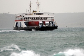 canakkale-bogazinda-firtina-etkisi-ulasimi-aksatti-4HqWjlbY.jpg