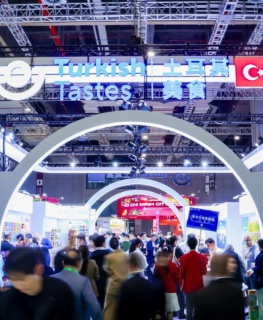 Çin İthalat Fuarı’nda 83,5 milyar dolarlık rekor anlaşma imzalandı 8 cin-ithalat-fuarinda-835-milyar-dolarlik-rekor-anlasma-imzalandi-CzcIYVHH.jpg