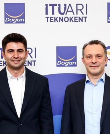 Hyperever, Yapay Zekâ Destekli Robot Köpeği Proteo V1 ile 2,2 Milyon Dolarlık Yatırım Aldı 4 hyperever-yapay-zek-destekli-robot-kopegi-proteo-v1-ile-22-milyon-dolarlik-yatirim-aldi-rNcZExrr.jpg