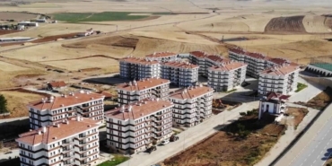 ilk-evim-ilk-is-yerim-kirikkalede-581-toki-konutu-icin-buyuk-basvuru-ve-kura-JjNn8ErA.jpg