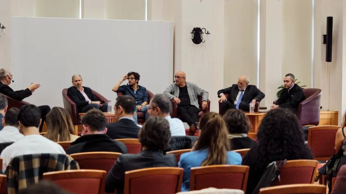 Koç Üniversitesi, “Kuantum Teknolojileri ve İnovasyonun Geleceği Zirvesi”ne Ev Sahipliği Yaptı 2 koc-universitesi-kuantum-teknolojileri-ve-inovasyonun-gelecegi-zirvesine-ev-sahipligi-yapti-QA4VqgJb.jpg