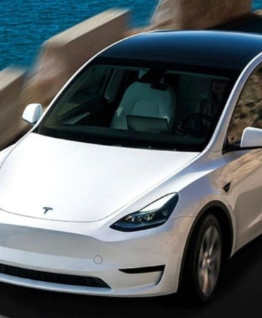 Tesla iPhone kullanıcılarını sevindirecek CarPlay hamlesi için çalışmalara başladı 9 tesla-iphone-kullanicilarini-sevindirecek-carplay-hamlesi-icin-calismalara-basladi-gxtrG6gH.jpg