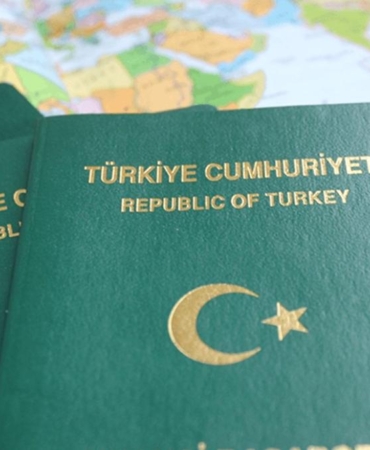 TÜRSAB’dan Yeşil Pasaport İçin Kritik Adım: Seyahat Acentalarına Ayrıcalıklı Model Geliyor 3 tursabdan-yesil-pasaport-icin-kritik-adim-seyahat-acentalarina-ayricalikli-model-geliyor-bqQTtFuD.jpg