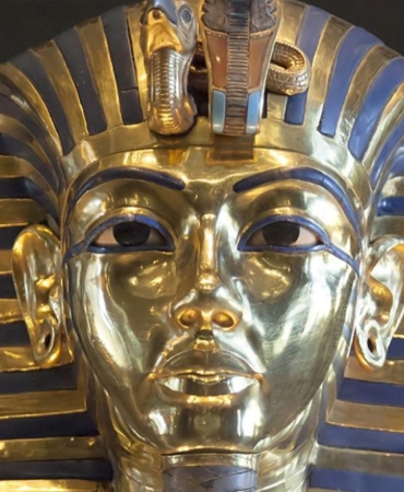 tutankhamunun-yuzunun-bulundugu-antik-kolye-kayip-kraliyet-rituellerine-isik-tuttu-yzD4Park.jpg