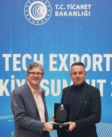 Cropto, Tech Export Türkiye Summit 2025’te aldığı ödülle kripto varlıkların ihracat ürünü olarak tanınmasında tarihi bir eşiği geçti 4 cropto-tech-export-turkiye-summit-2025te-aldigi-odulle-kripto-varliklarin-ihracat-urunu-olarak-taninmasinda-xmqcjtX7.jpg