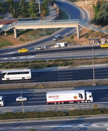 Eyüp Lojistik, Avrupa ile Orta Asya Arasında Çift Yönlü Kara Taşımacılığını Güçlendiriyor 8 eyup-lojistik-avrupa-ile-orta-asya-arasinda-cift-yonlu-kara-tasimaciligini-guclendiriyor-VXWl9tBT.jpg