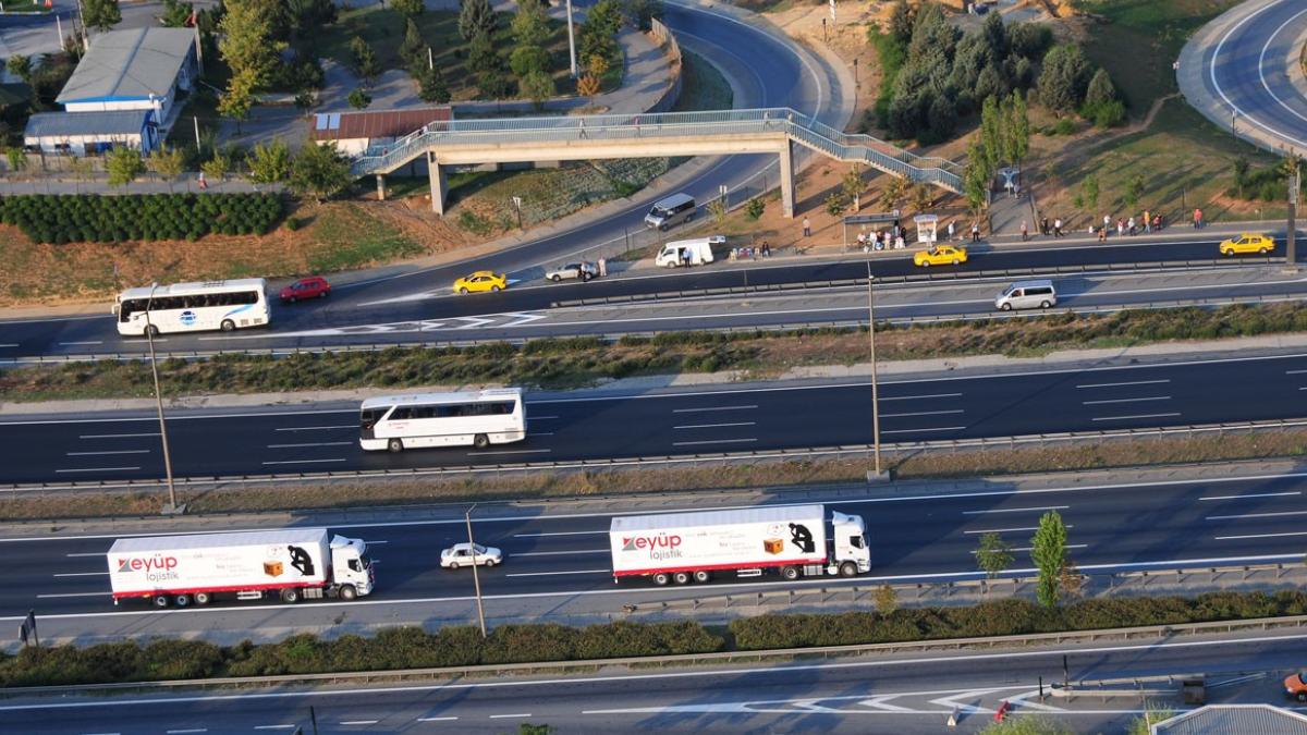 Eyüp Lojistik, Avrupa ile Orta Asya Arasında Çift Yönlü Kara Taşımacılığını Güçlendiriyor 2 eyup-lojistik-avrupa-ile-orta-asya-arasinda-cift-yonlu-kara-tasimaciligini-guclendiriyor-VXWl9tBT.jpg