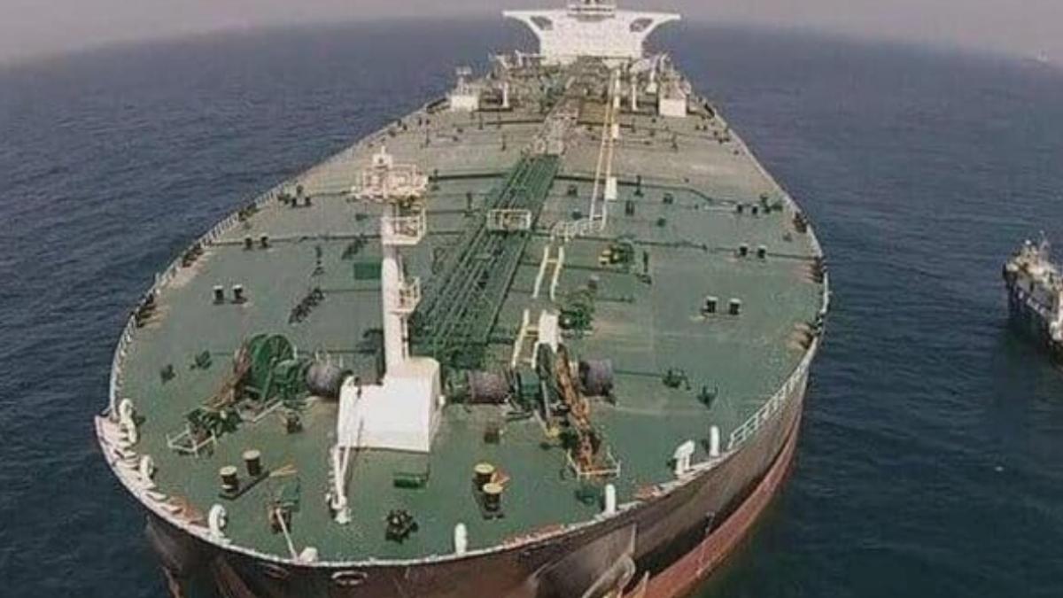 İran’dan Hürmüz Boğazı yakınında kaçak akaryakıt operasyonu 2 irandan-hurmuz-bogazi-yakininda-kacak-akaryakit-operasyonu-eJK3f6Sd.jpg