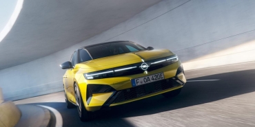 Opel, yeni Astra ile C hatchback sınıfında tasarım ve teknolojiyi yeniden tanımlıyor 10 opel-yeni-astra-ile-c-hatchback-sinifinda-tasarim-ve-teknolojiyi-yeniden-tanimliyor-rrPEbRdD.jpg