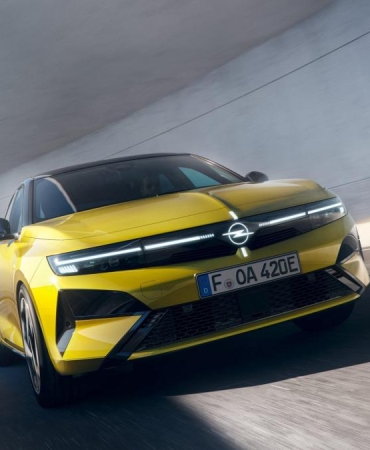 Opel, yeni Astra ile C hatchback sınıfında tasarım ve teknolojiyi yeniden tanımlıyor 5 opel-yeni-astra-ile-c-hatchback-sinifinda-tasarim-ve-teknolojiyi-yeniden-tanimliyor-rrPEbRdD.jpg