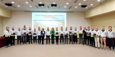 Toyota Otomotiv Sanayi Türkiye 388 çalışanına Hizmet Yılı Ödüllerini verdi 1 toyota-otomotiv-sanayi-turkiye-388-calisanina-hizmet-yili-odullerini-verdi-FUP6viGk.jpg