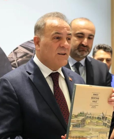 uluslararasi-istanbul-kitap-fuari-42nci-kez-kapilarini-acti-S9NPz8mS.jpg