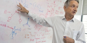 Yapay zeka yarışında dengeler değişiyor! Geoffrey Hinton Google’ın OpenAI’ı geçebileceğini düşünüyor 10 yapay-zeka-yarisinda-dengeler-degisiyor-geoffrey-hinton-googlein-openaii-gecebilecegini-dusunuyor-dYn9QMuq.jpg