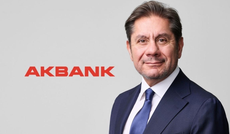 akbank-adb-is-birligiyle-kobiler-icin-100-milyon-dolarlik-yeni-finansman-sagladi-mUMPNXI9.jpg