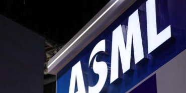 asml-yapay-zeka-ruzgariyla-500-milyar-dolarlik-degeri-asti-2s4MmNxE.jpg