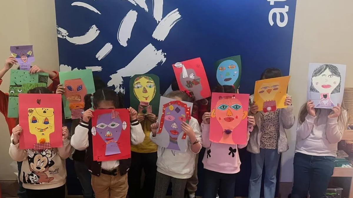 Çocuklar için ücretsiz sanat atölyeleri yaratıcılığı ve hayal gücünü buluşturuyor 2 cocuklar-icin-ucretsiz-sanat-atolyeleri-yaraticiligi-ve-hayal-gucunu-bulusturuyor-S5Z7KCUZ.jpg