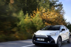 Dünya Otomobil Devi: Toyota'nın 2025 Başarı Hikayesi ve Elektrikli Araç Sıralaması 4 dunya-otomobil-devi-toyotanin-2025-basari-hikayesi-ve-elektrikli-arac-siralamasi-TUqTcIea.jpg