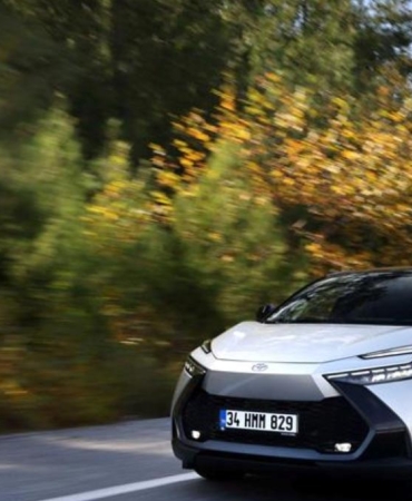Dünya Otomobil Devi: Toyota'nın 2025 Başarı Hikayesi ve Elektrikli Araç Sıralaması 9 dunya-otomobil-devi-toyotanin-2025-basari-hikayesi-ve-elektrikli-arac-siralamasi-TUqTcIea.jpg