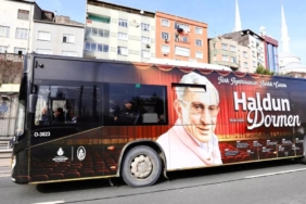 İETT’den Haldun Dormen’e Anlamlı “Saygı Otobüsü” 1 iettden-haldun-dormene-anlamli-saygi-otobusu-LsIQ4Su6.jpg
