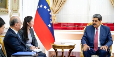 maduronun-son-diplomatik-temasi-cin-heyetiyle-oldu-cYra2tkr.jpg