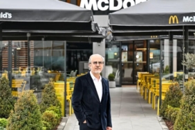McDonald’s Türkiye 2025’te Büyümesini Sürdürdü ve 500 Restoran Hedefini Açıkladı 2 mcdonalds-turkiye-2025te-buyumesini-surdurdu-ve-500-restoran-hedefini-acikladi-KQwr8xMN.jpg