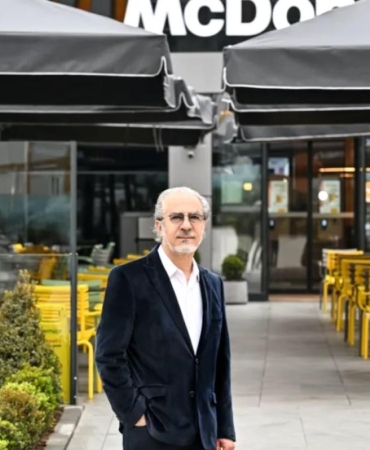 McDonald’s Türkiye 2025’te Büyümesini Sürdürdü ve 500 Restoran Hedefini Açıkladı 4 mcdonalds-turkiye-2025te-buyumesini-surdurdu-ve-500-restoran-hedefini-acikladi-KQwr8xMN.jpg