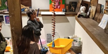 Nilüfer’in Konuk Sanatçı Programında Burçak Bingöl Genç Sanatçılarla Buluştu 2 niluferin-konuk-sanatci-programinda-burcak-bingol-genc-sanatcilarla-bulustu-Gt143kv3.jpg