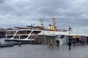 Olumsuz hava koşulları nedeniyle İstanbul’da tüm vapur seferleri durduruldu 3 olumsuz-hava-kosullari-nedeniyle-istanbulda-tum-vapur-seferleri-durduruldu-sFq4O6Zd.jpg