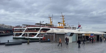 Olumsuz hava koşulları nedeniyle İstanbul’da tüm vapur seferleri durduruldu 12 olumsuz-hava-kosullari-nedeniyle-istanbulda-tum-vapur-seferleri-durduruldu-sFq4O6Zd.jpg