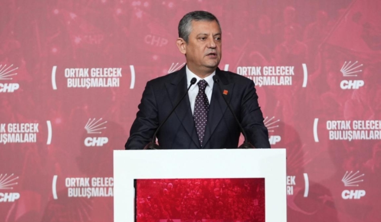 ozgur-ozelden-baris-ve-demokrasi-vurgusu-bu-bir-siyasi-hesap-degil-turkiyenin-gelecek-meselesi-3eGvGIM9.jpg