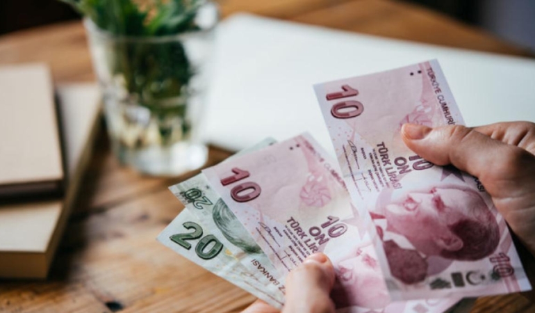 Türk-İş Raporu Ocak Tablosunu Ortaya Koydu! Açlık Sınırı 31 Bin TL’yi Aştı, Geçim Açığı Derinleşiyor 6 turk-is-raporu-ocak-tablosunu-ortaya-koydu-aclik-siniri-31-bin-tlyi-asti-gecim-acigi-vwkRcCBD.jpg