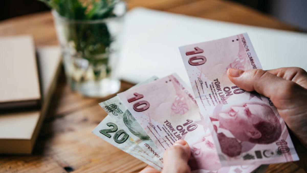 Türk-İş Raporu Ocak Tablosunu Ortaya Koydu! Açlık Sınırı 31 Bin TL’yi Aştı, Geçim Açığı Derinleşiyor 2 turk-is-raporu-ocak-tablosunu-ortaya-koydu-aclik-siniri-31-bin-tlyi-asti-gecim-acigi-vwkRcCBD.jpg