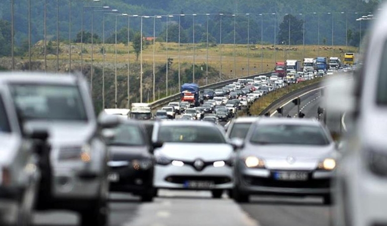 Türkiye Trafik Kayıtları 2025: Taşıt Sayısında Net Değişimler ve Eğilimler 6 turkiye-trafik-kayitlari-2025-tasit-sayisinda-net-degisimler-ve-egilimler-9M46SYIx.jpg