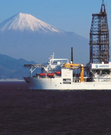 2011-japonya-depremini-bu-kadar-yikici-yapan-gizli-detay-okyanusun-dibinde-ortaya-cikti-9LtaxP3T.jpg