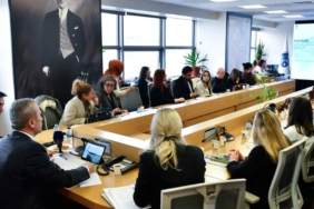 ABB Halk Sağlığında İlçe Belediyeleri ve STK’lerle İş Birliği Ağını Genişletiyor 14 abb-halk-sagliginda-ilce-belediyeleri-ve-stklerle-is-birligi-agini-genisletiyor-T7x4s8Bp.jpg