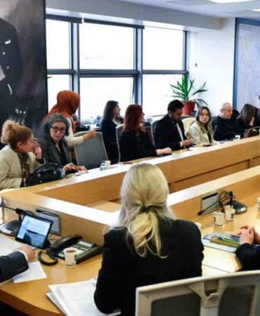 abb-halk-sagliginda-ilce-belediyeleri-ve-stklerle-is-birligi-agini-genisletiyor-T7x4s8Bp.jpg