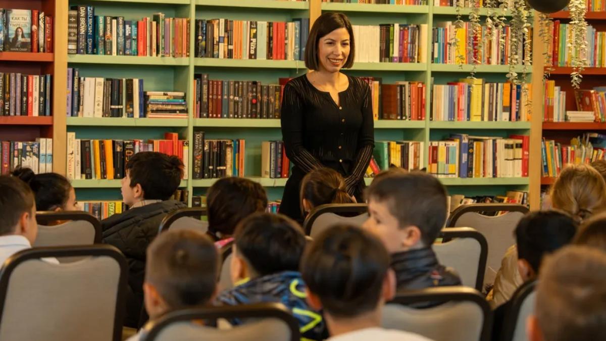 Akra Kitap Günleri Antalya’da Edebiyat Tutkunlarını Buluşturuyor 2 akra-kitap-gunleri-antalyada-edebiyat-tutkunlarini-bulusturuyor-CxhT1Mf8.jpg