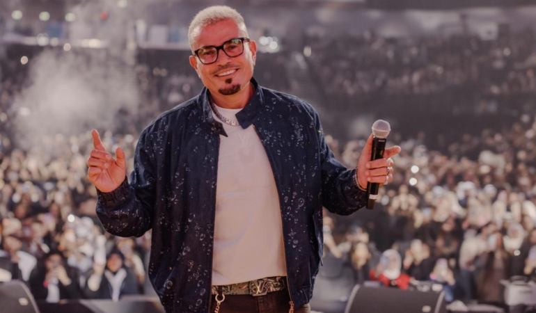 Amr Diab İstanbul’da İlk Kez Sahne Alacak 1 amr-diab-istanbulda-ilk-kez-sahne-alacak-qFpFsgKG.jpg