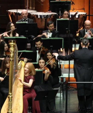 DenizBank Konserleri’nde Arp ve Beethoven Buluşması 5 denizbank-konserlerinde-arp-ve-beethoven-bulusmasi-HhhRq51I.jpg