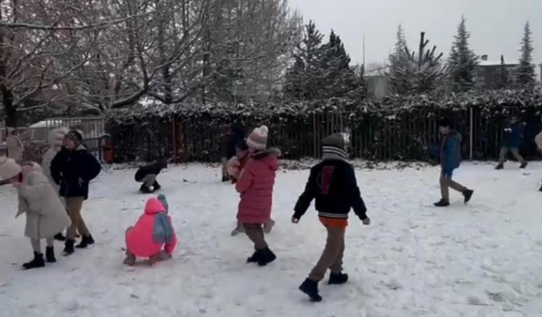 Erzurum’da 3 İlçede Kar Tatili Eğitime 1 Gün Ara Verildi 1 erzurumda-3-ilcede-kar-tatili-egitime-1-gun-ara-verildi-j2dXdFn6.jpg