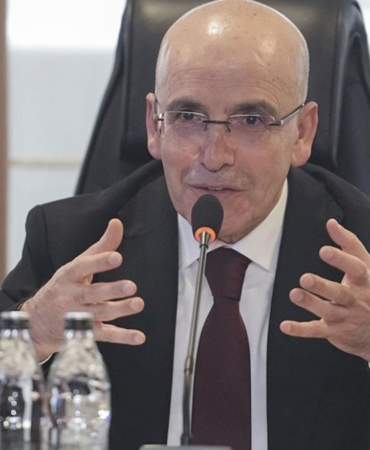 mehmet-simsek-gelismekte-olan-ekonomilerin-kuresel-dengedeki-rolunun-arttigini-vurguladi-nw24tkct.jpg