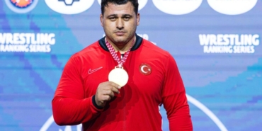 Milli güreşçi Rıza Kayaalp 610 gün sonra mindere altın madalyayla döndü 13 milli-guresci-riza-kayaalp-610-gun-sonra-mindere-altin-madalyayla-dondu-DRYKjBpp.jpg